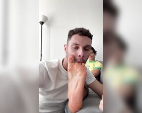 Mlk fetish aka mlkfetish - 05-18-2025 OnlyFans Video - par_mon sucking my foot