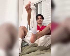 Mlk fetish aka mlkfetish - 06-10-2025 OnlyFans Video - Sweaty feet_rkwf