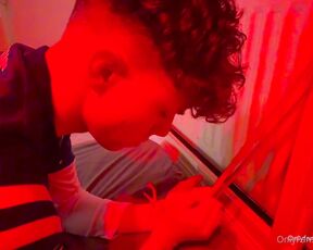 Angelic Boyo aka kiekie18x - 10-29-2024 OnlyFans Video - Pizza delivery boy goes to deliver a pizza to a big creepy mansion only to find