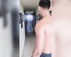 PinkieMike aka pinkiemike OnlyFans - My neighbor helped me till I we cum while I was waiting @reydechocolate