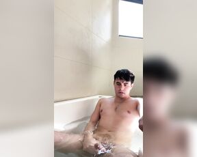 PinkieMike aka pinkiemike OnlyFans - Wanna take a shower with