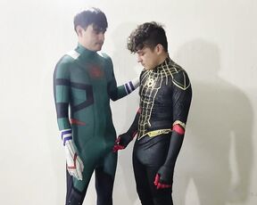 PinkieMike aka pinkiemike OnlyFans - Spider suck @iandeencantador