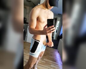 Bl0nde Bro aka bl0ndebro OnlyFans - Had to let it out and blow