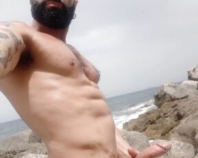 Gianni Maggio aka giannimaggio OnlyFans - Verano , SUMMER HOT come Sea moster cock