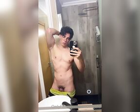 Liam Gold aka itsliamgold OnlyFans - It’s all about the booty