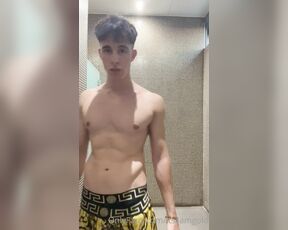 Liam Gold aka itsliamgold OnlyFans - Pumping my testosterone levels and muscles in the gym while watching twinks get their ass exercises