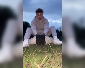 Nathjs98 aka nathjs98 OnlyFans - Got a big pig laying on his back in the field worshiping my sneaks, socks &