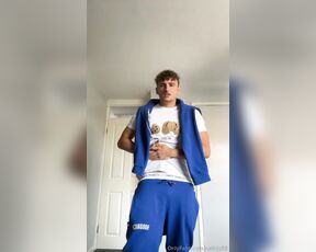 Nathjs98 aka nathjs98 OnlyFans - Enjoy 3 minutes off me letting off the morning rippers you’d love to be under