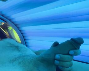 Pierce Paris aka pierceparisxxx OnlyFans - Had some fun in the tanning bed earlier