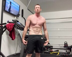 Pierce Paris aka pierceparisxxx OnlyFans - Gotta get my morning Pump, before I hump