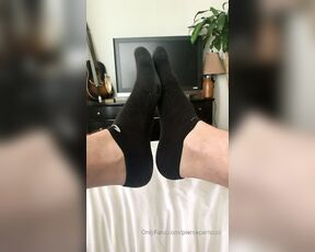 Pierce Paris aka pierceparisxxx OnlyFans - 5 minutes of my Big Sexy Feet!