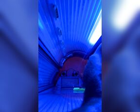 Pierce Paris aka pierceparisxxx OnlyFans - Just could not help myself in the tanning bed