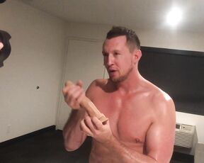 Pierce Paris aka pierceparisxxx OnlyFans - Some more behind the scenes! 9 new solo videos are coming