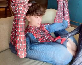 Xjonkuch aka xjonkuch OnlyFans - This hot twink @kiekie18x was even hotter when he showed me his spiderman costume!! and