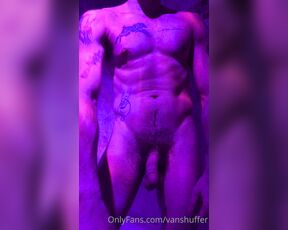 Vanshuffer aka vanshuffer OnlyFans - Damn, my furry hole is sexy!