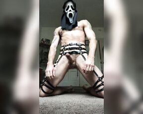 Vanshuffer aka vanshuffer OnlyFans - Ghostface is rockin’ this leather right