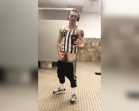 Vanshuffer aka vanshuffer OnlyFans - Always getting caught at the gym with my cock out