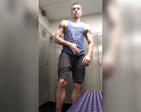 Vanshuffer aka vanshuffer OnlyFans - Locker room jerk and smacking my cunt post workout My stink turns me on so much