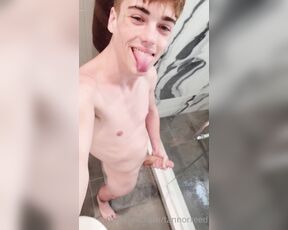 Tannor Reed aka tannorreed OnlyFans - I loveee this shower