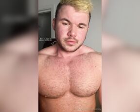 Welshy aka mrwelshy OnlyFans - Don’t resist, just listen and o bay, these huge bouncing, growing pecs are too hard