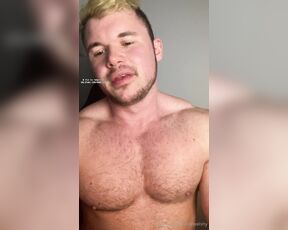 Welshy aka mrwelshy OnlyFans - Don’t resist, just listen and o bay, these huge bouncing, growing pecs are too hard