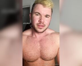 Welshy aka mrwelshy OnlyFans - Don’t resist, just listen and o bay, these huge bouncing, growing pecs are too hard