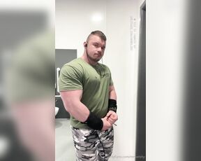 Welshy aka mrwelshy OnlyFans - Its just a little mid workout stroking