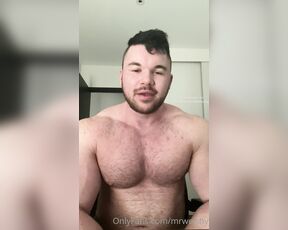 Welshy aka mrwelshy OnlyFans - Come and get lost in these monster muscles of mine and my soothing voice )