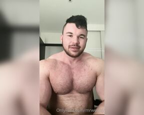 Welshy aka mrwelshy OnlyFans - Come and get lost in these monster muscles of mine and my soothing voice )