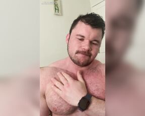 Welshy aka mrwelshy OnlyFans - Morning muscle worship when I wake up, love how huge my biceps and pecs look and