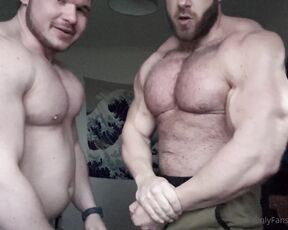 Welshy aka mrwelshy OnlyFans - Huge powerful bodybuilderpowerlifter flexing right in your face, he couldn’t help but pull my head into