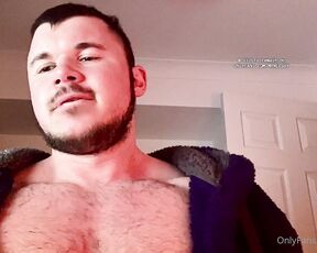 Welshy aka mrwelshy OnlyFans - Can’t stop watching my massive pecs bouncing or hearing my deep voice in your head while