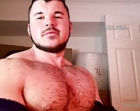 Welshy aka mrwelshy OnlyFans - Can’t stop watching my massive pecs bouncing or hearing my deep voice in your head while