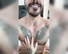 Marcelo Debian aka mdebian1 OnlyFans - @Escorpionvitor