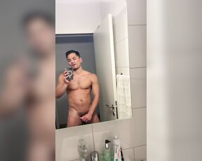 Colton Reece aka coltonreecexxx OnlyFans - Going solo while watching myself on the mirror