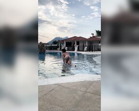 Dave Lion aka dollartwink OnlyFans - Your twink goes to swim