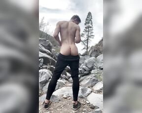 Ararity aka ararity OnlyFans - Ever abused a hole outdoors