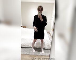 Ararity aka ararity OnlyFans - Catnip for bi girls