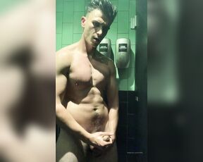 MrDeepVoice aka mrdeepvoice OnlyFans - The classic gym shower cum show send tips for appreciation