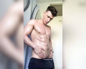 MrDeepVoice aka mrdeepvoice OnlyFans - Here’s my birthday wank! A couple of things from this vid 1 Rubbed myself with