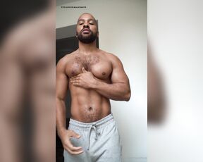 Titanius Maximus aka titaniusmaximus OnlyFans - Your flatmate just came from the gym