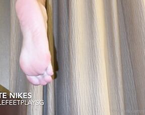 Asian Male Feet aka malefeetplaysg OnlyFans - In awe