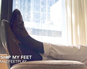 Asian Male Feet aka malefeetplaysg OnlyFans - What are you waiting for Lick my shoes part 1