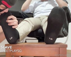 Asian Male Feet aka malefeetplaysg OnlyFans - While im working, you better do your job you get zero off days as everyday under