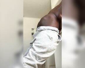 BlackTarzanX aka blacktarzanx OnlyFans Video 7103