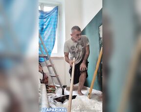 ItaPapiXXL aka itapapixxl OnlyFans - Dad @ work part 2! Who wants to be drilled by Dad Chi vuole esser trapanato