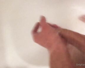 Рarveyolliecruz aka harveyolliecruz OnlyFans - LOVE playing with my big cock in the shower who’s joining