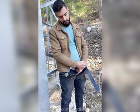 Kurdish Man VIP aka kurdishmanvip OnlyFans Video - Outdoor Fun with badguymax Thank you my friend for taking my cum   Açık havada