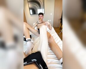 Luan Foster aka luanfosterx OnlyFans Video - Do you want more content like this with feet and socks