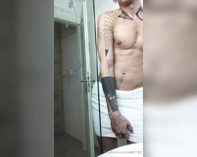 RobertRoyal01 aka robertroyal01 OnlyFans Video - bathroom wanking  berlin